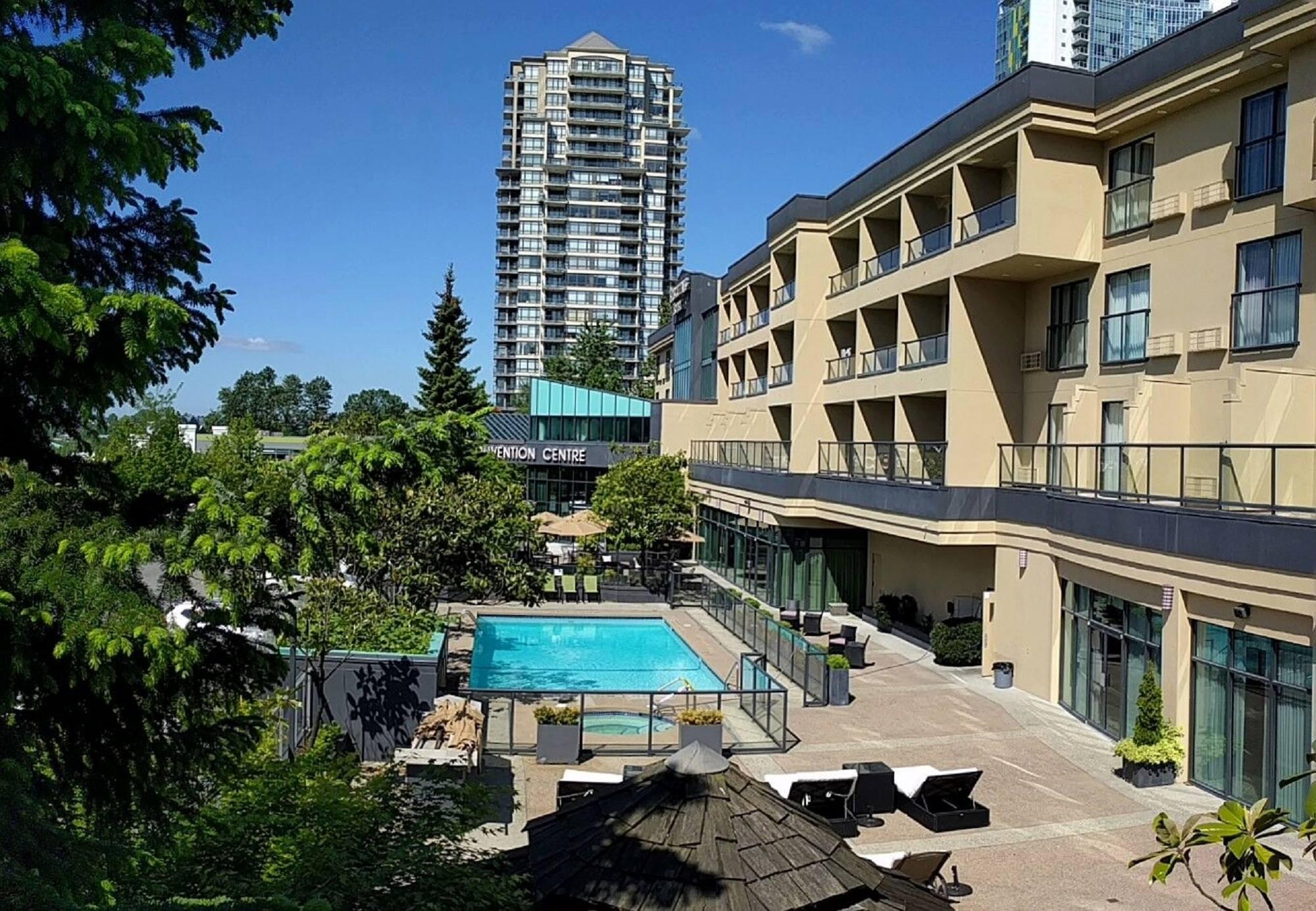 Executive & Conference Center, Metro Vancouver Hotel