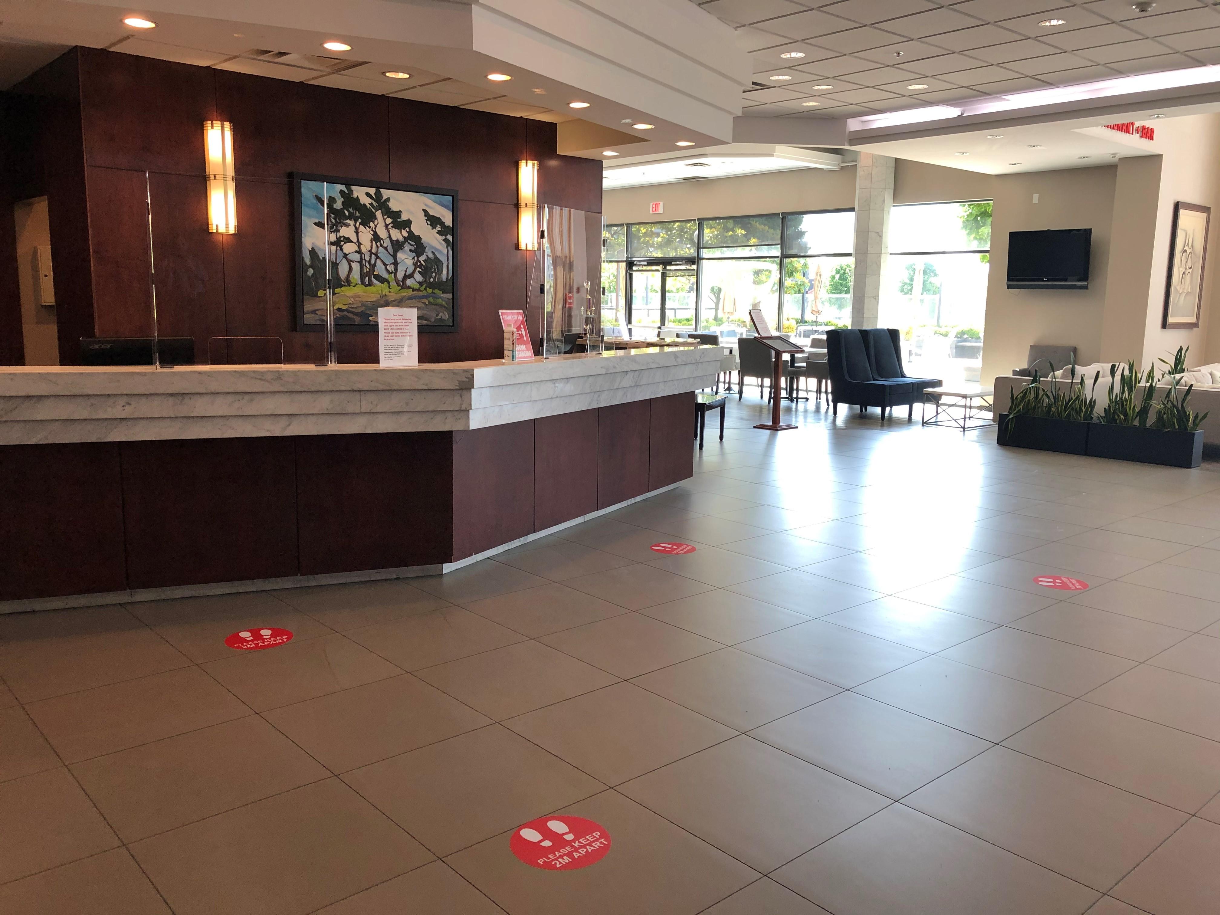 Hotel Executive & Conference Center, Metro Vancouver 4*