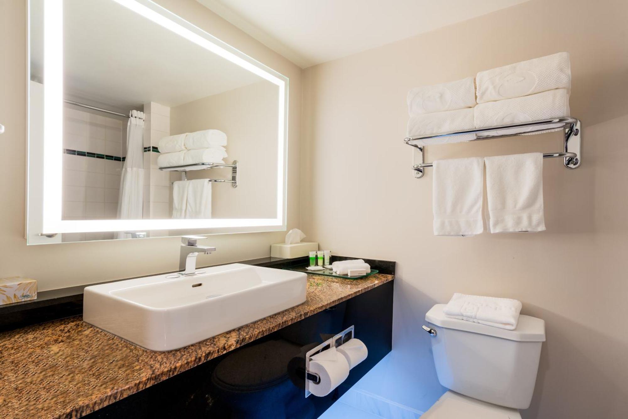Executive Hotel&conference Center, Metro Vancouver Burnaby