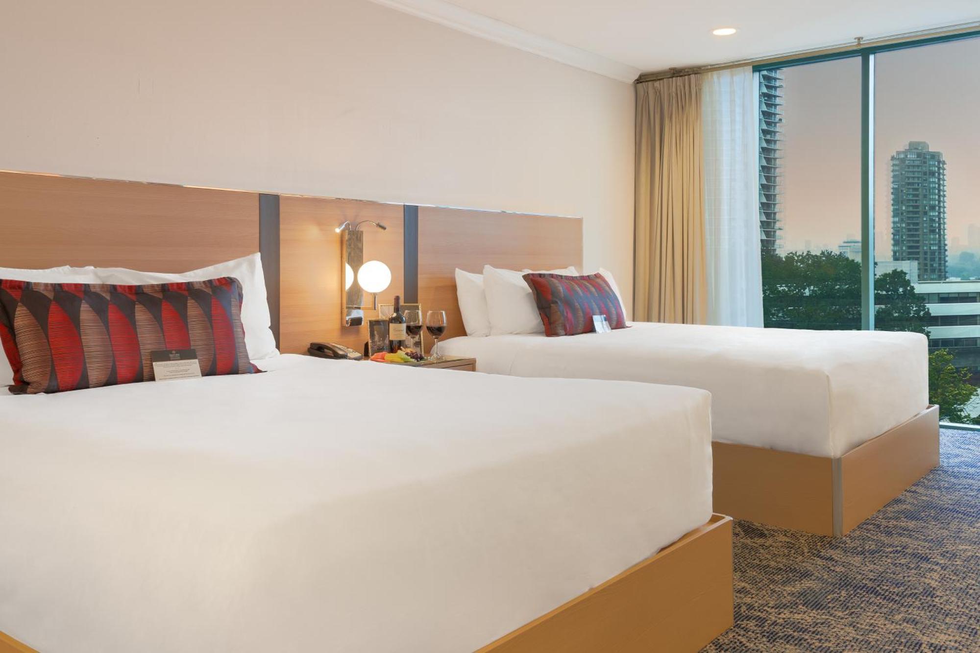 Executive & Conference Center, Metro Vancouver Hotel Burnaby