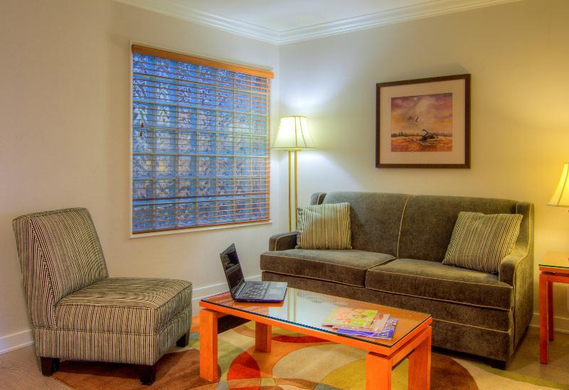 Executive Hotel&conference Center, Metro Vancouver 4*